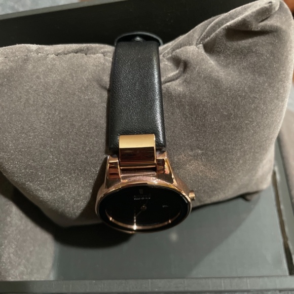NWOT Citizen rose gold & black leather woman’s watch - Picture 3 of 9